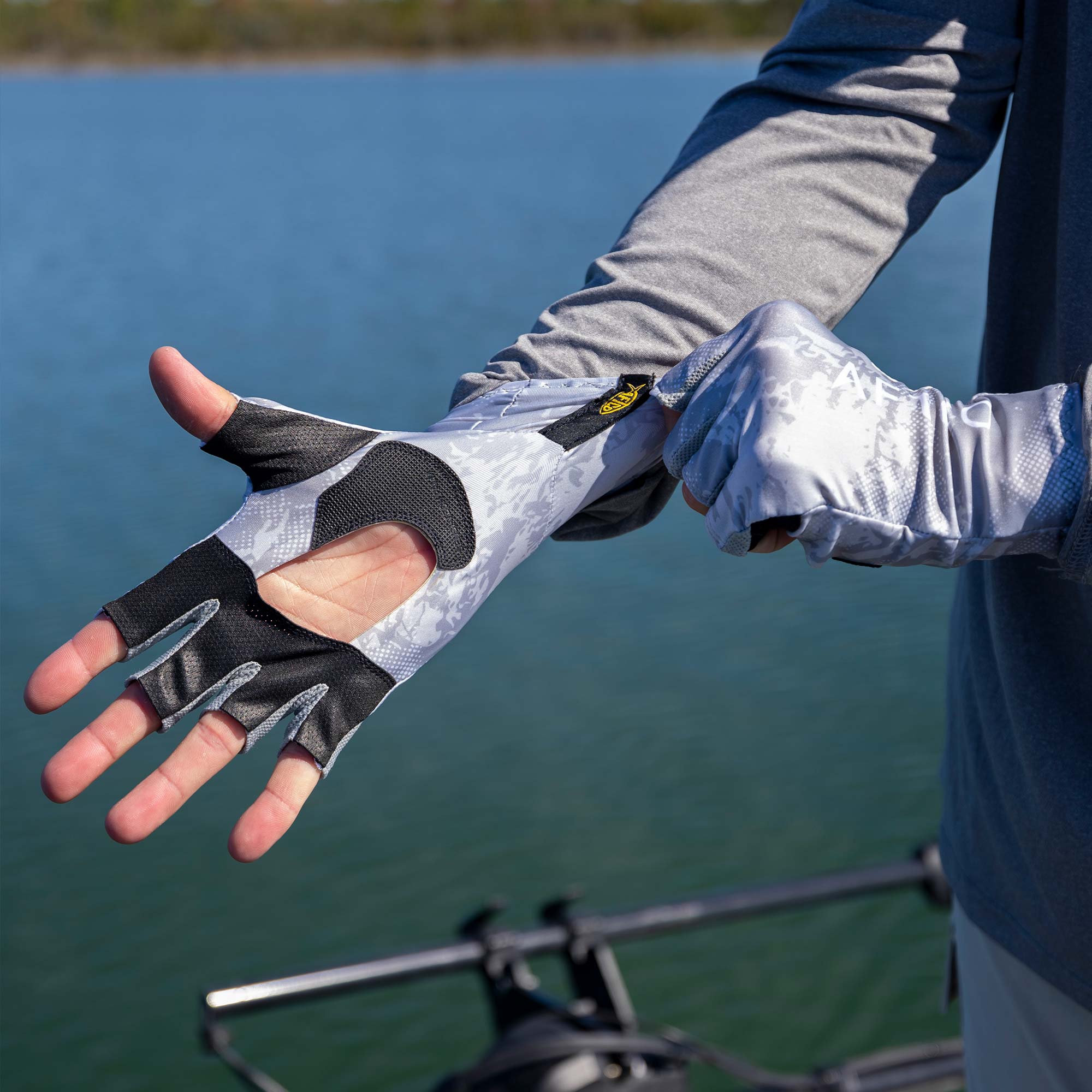 Tackle Bundle - Glove Options - Image 110