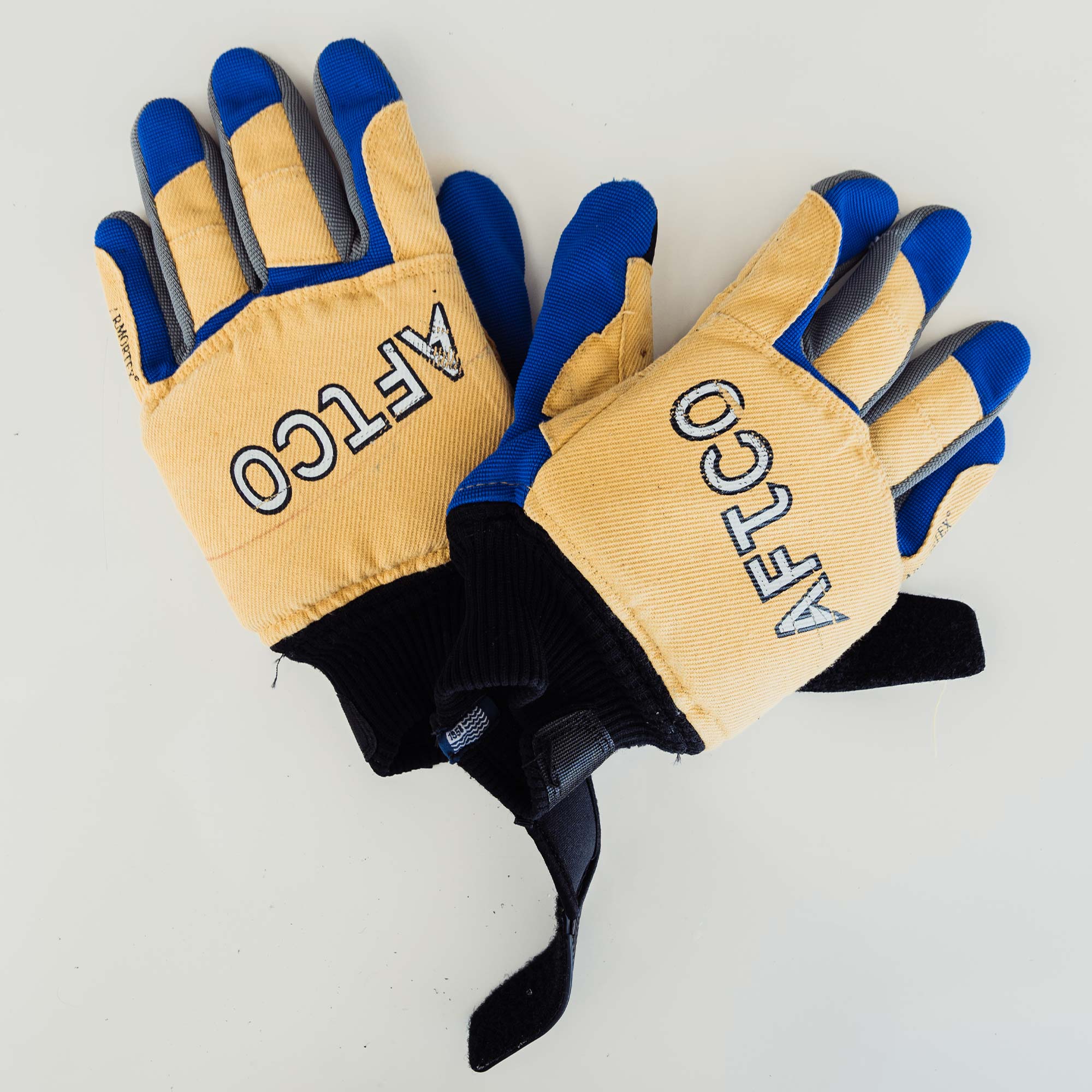 Tackle Bundle - Glove Options - Image 80